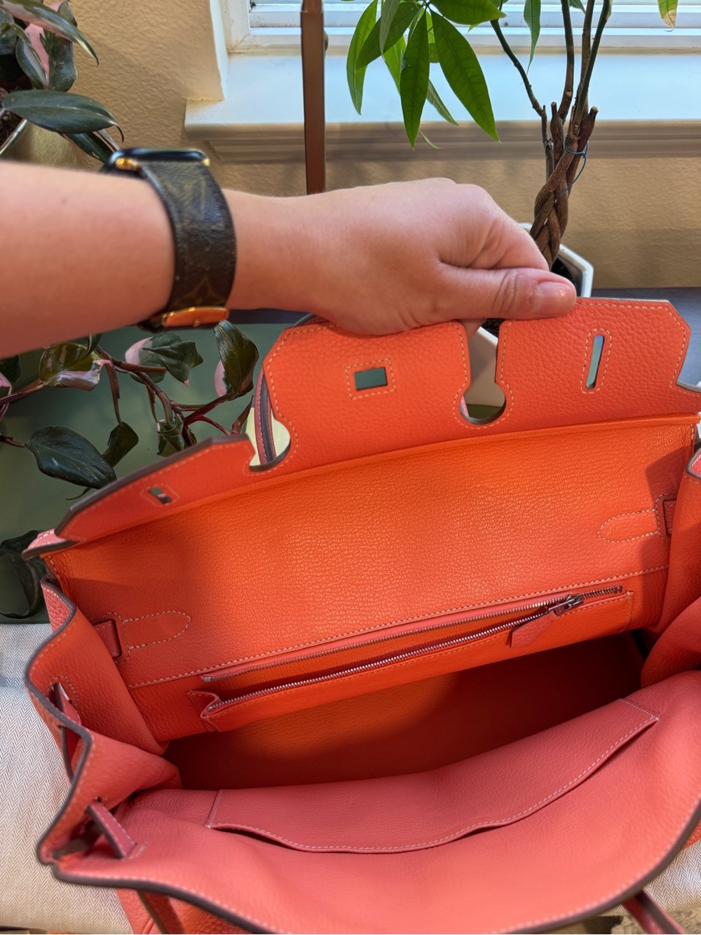 Hermes Coral Togo Leather Birkin 35 with Palladium Hardware - Picture 5 of 16